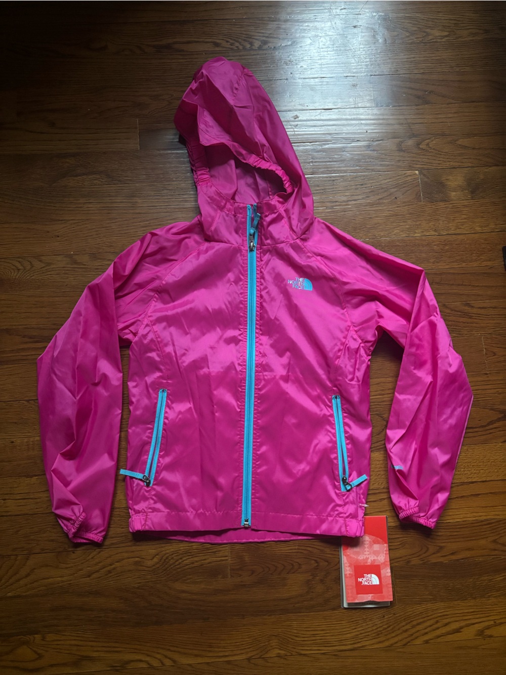 NWT Girls Northface Windbreaker Rain Coat Shell in Hot Pink. Size Small (6/7).